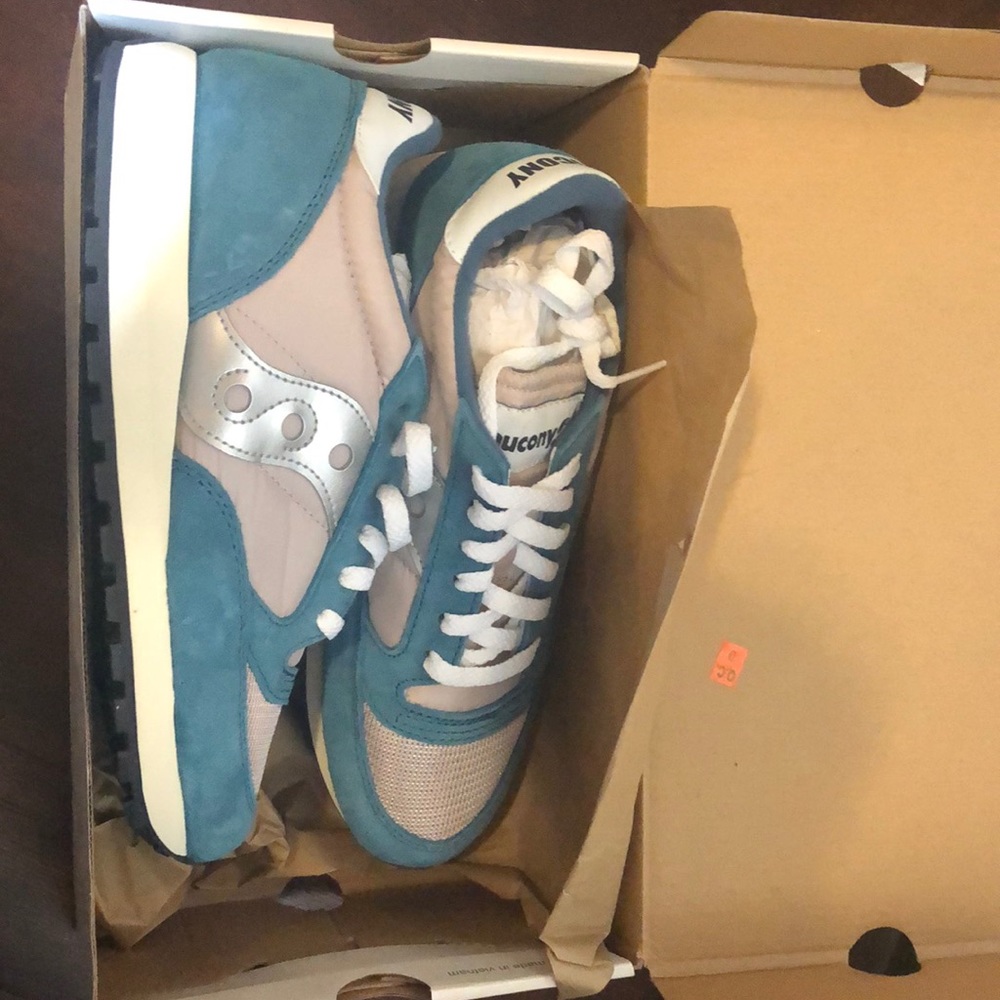 Brand new Saucony sneakers
